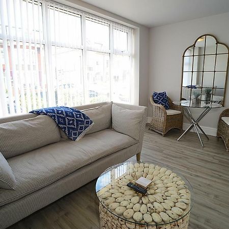 Twelve Apartments Blackpool Eksteriør bilde