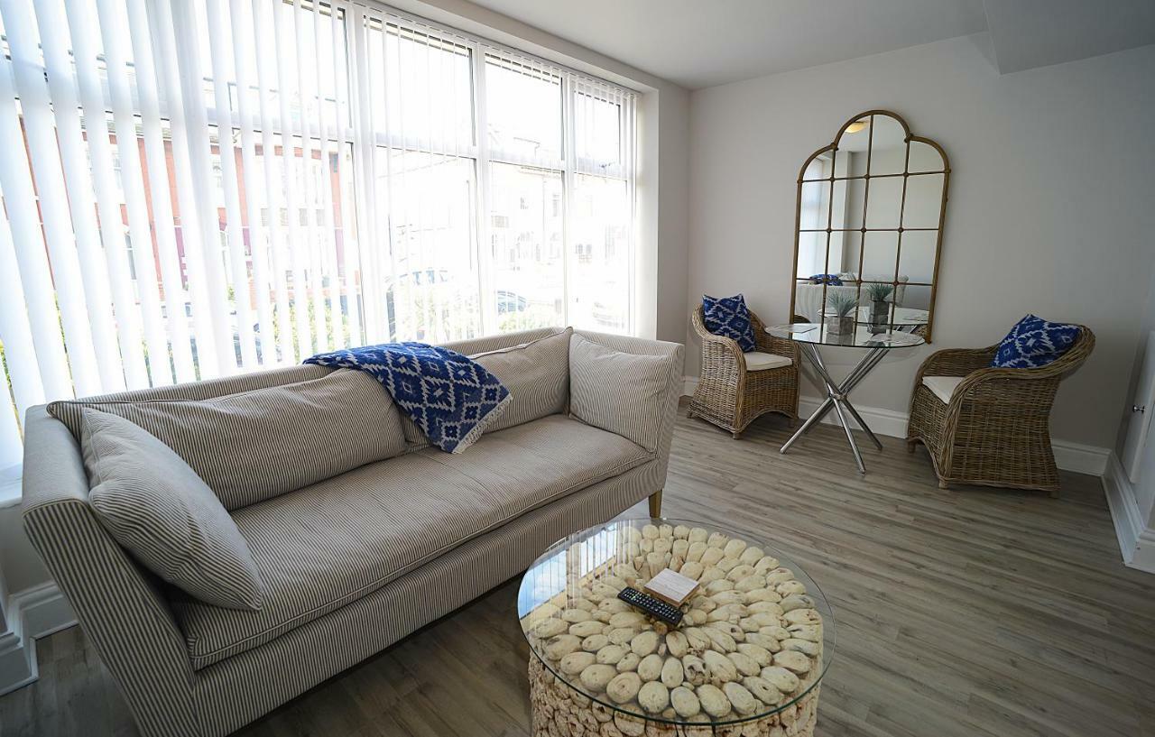 Twelve Apartments Blackpool Eksteriør bilde