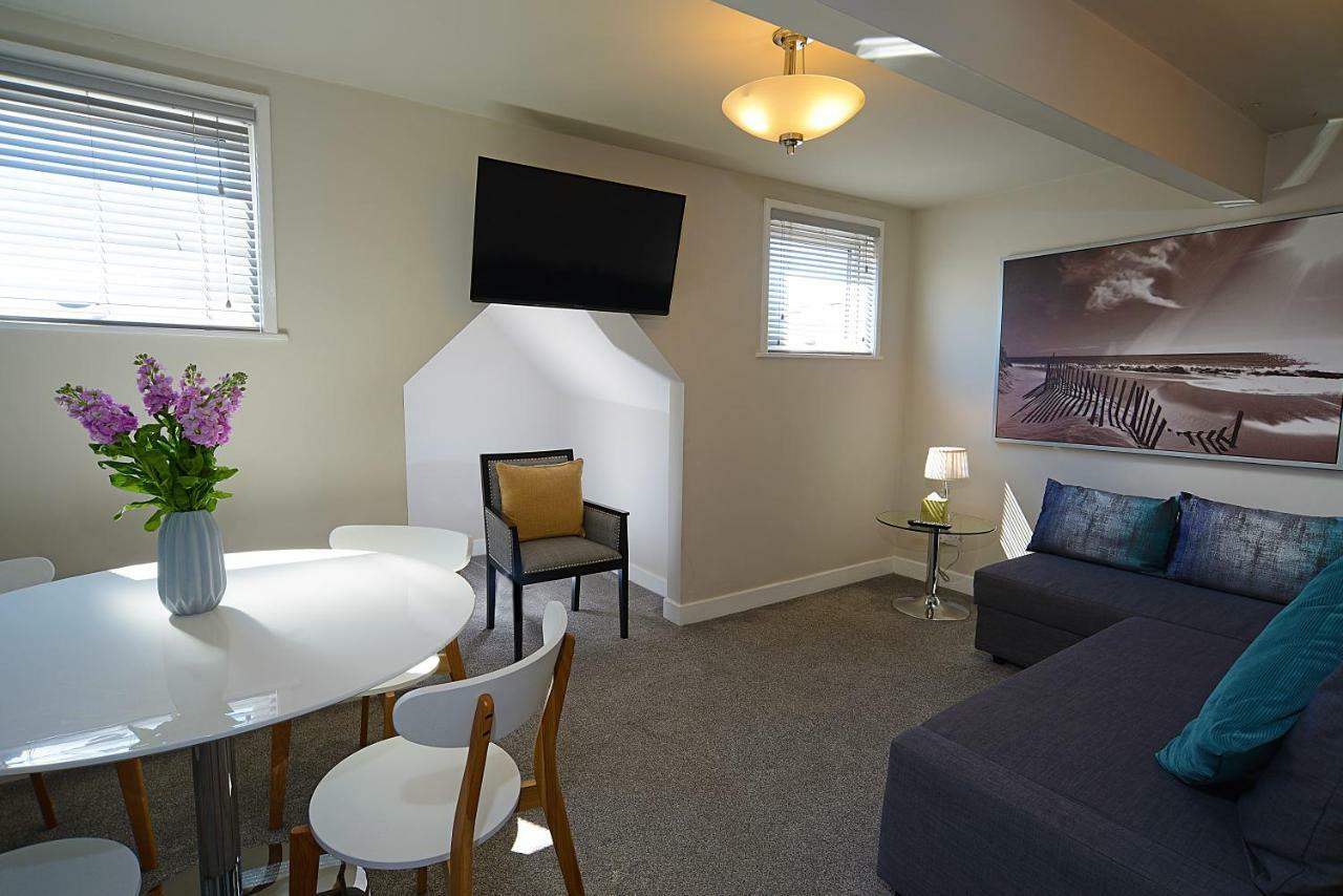 Twelve Apartments Blackpool Eksteriør bilde