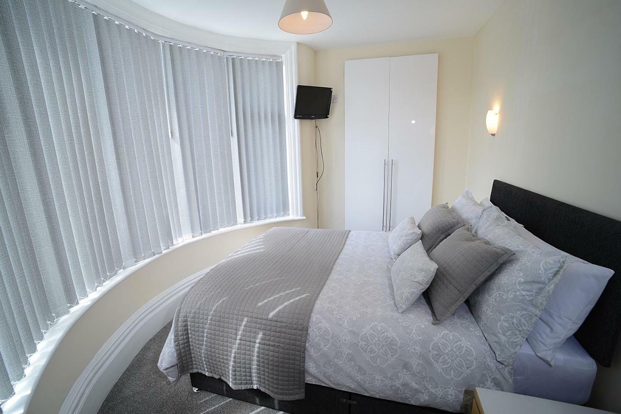 Twelve Apartments Blackpool Eksteriør bilde
